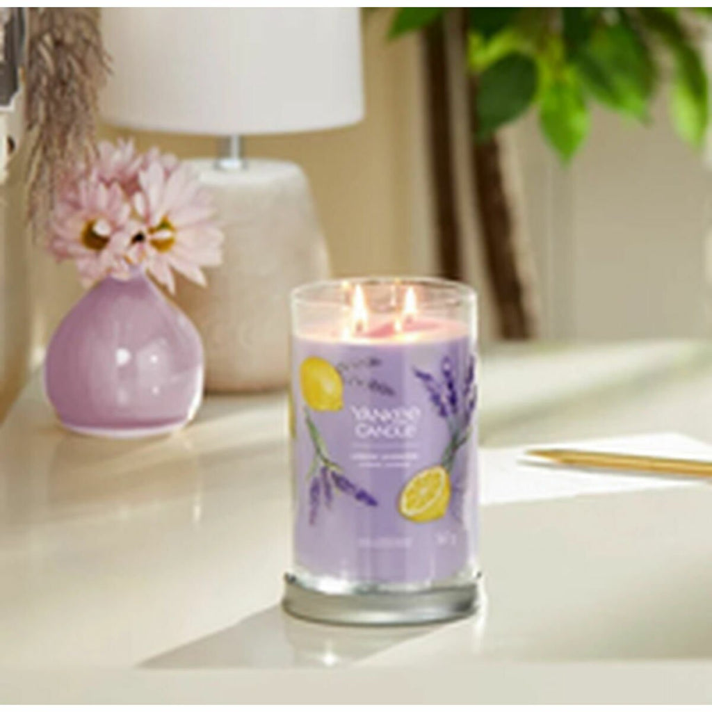 Scented Candle Yankee Candle 1630038E PurpleBeauty, Perfumes and fragrancesYankee CandleSTIILI